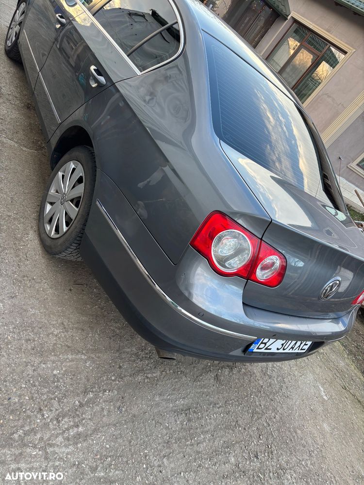 Volkswagen Passat - 8