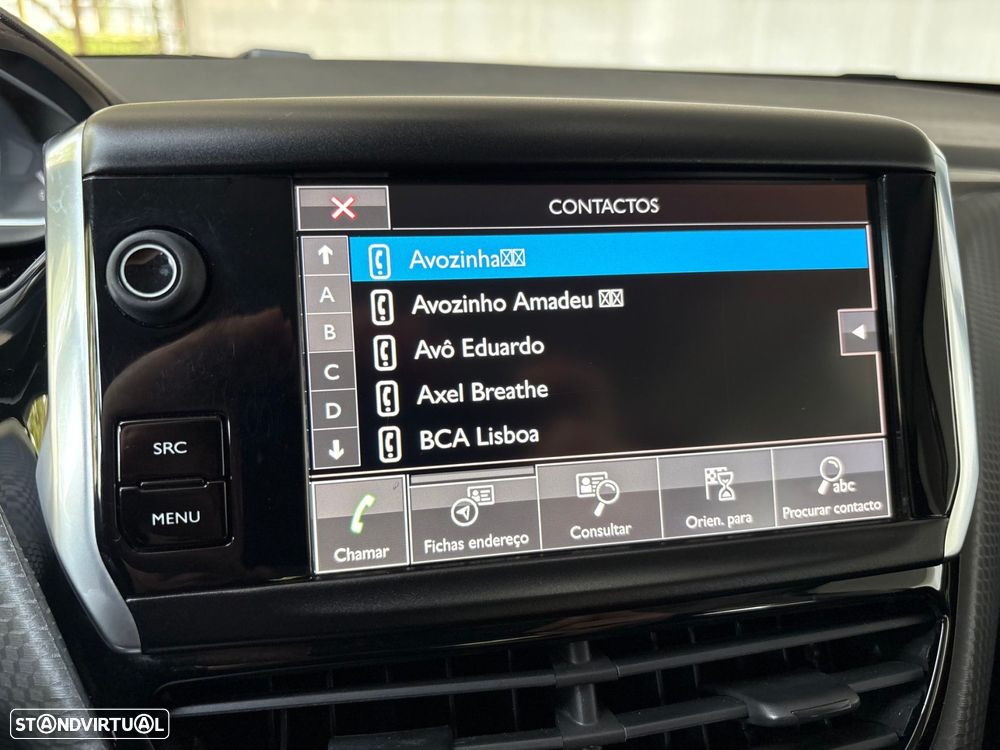 Peugeot 2008 1.2 PureTech Style - 24