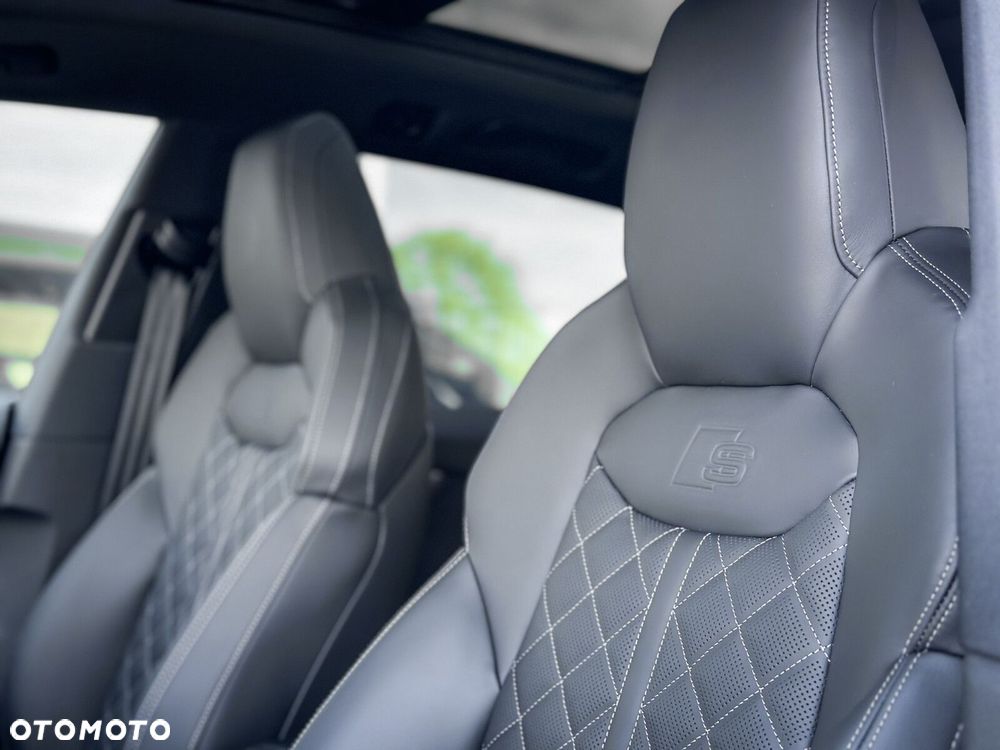 Audi Q8 - 21