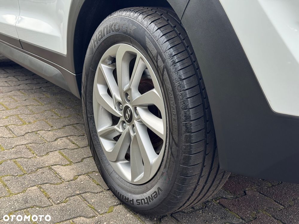 Hyundai Tucson 1.6 GDI BlueDrive Style 2WD - 12