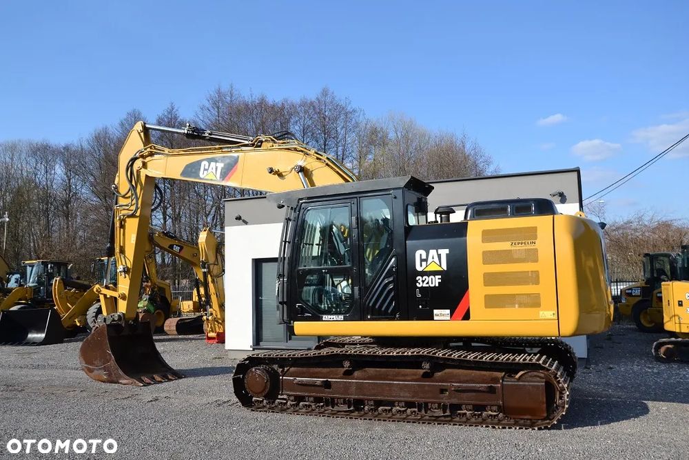 Caterpillar CAT 320 F - 5