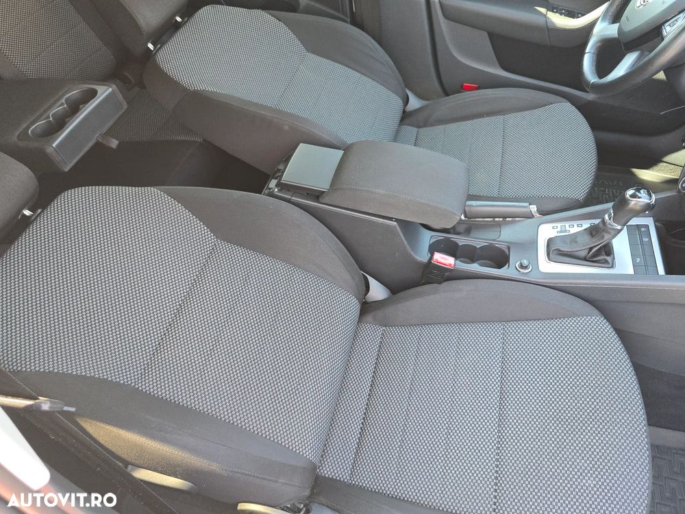 Skoda Octavia 1.6 TDI Ambiente DSG - 10