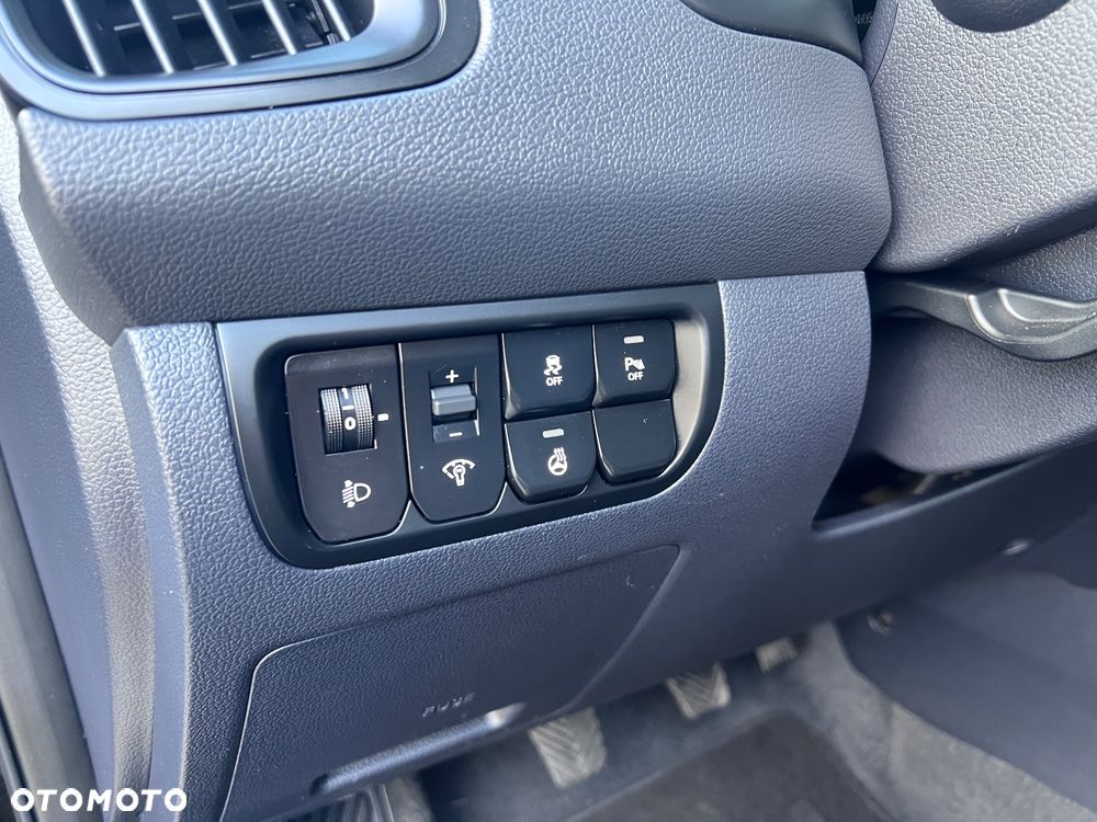 Kia Rio 1.4 Dream Team Edition - 26