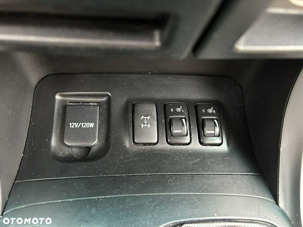 Toyota Land Cruiser - 19