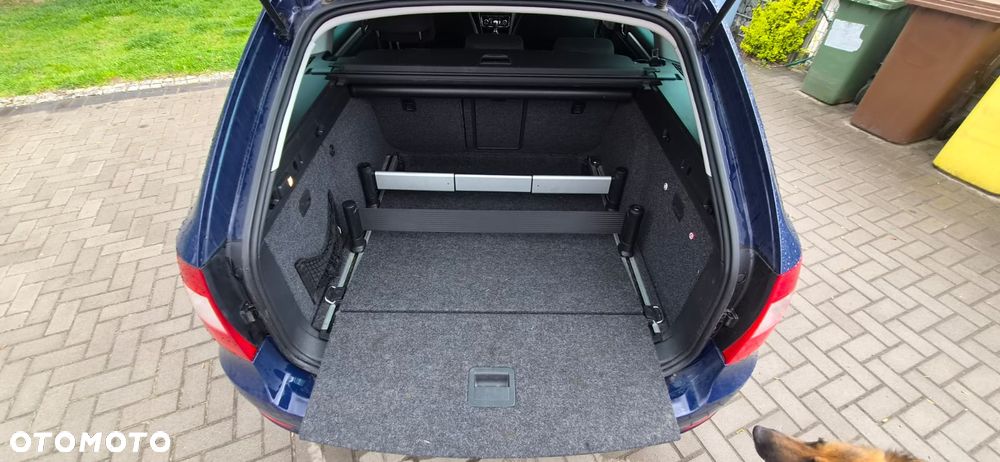 Skoda Superb 2.0 TDI DSG Active - 8