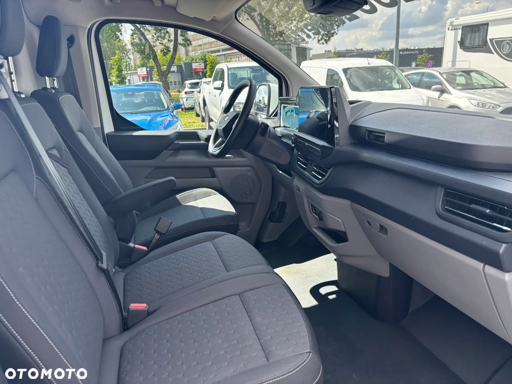 Ford Transit Custom - 11