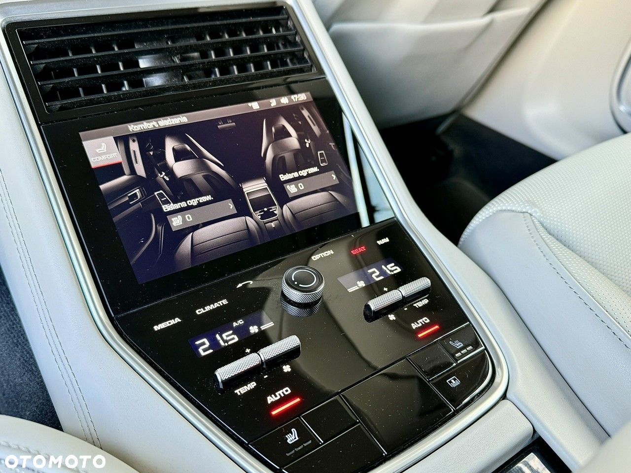 Porsche Panamera - 31