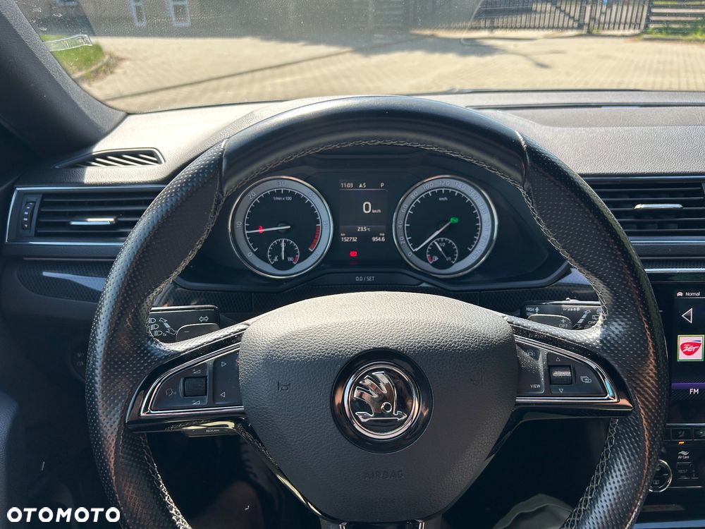 Skoda Superb 2.0 TDI DSG Sportline - 20