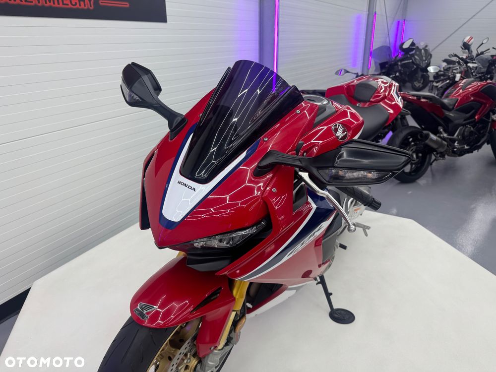 Honda CBR - 37