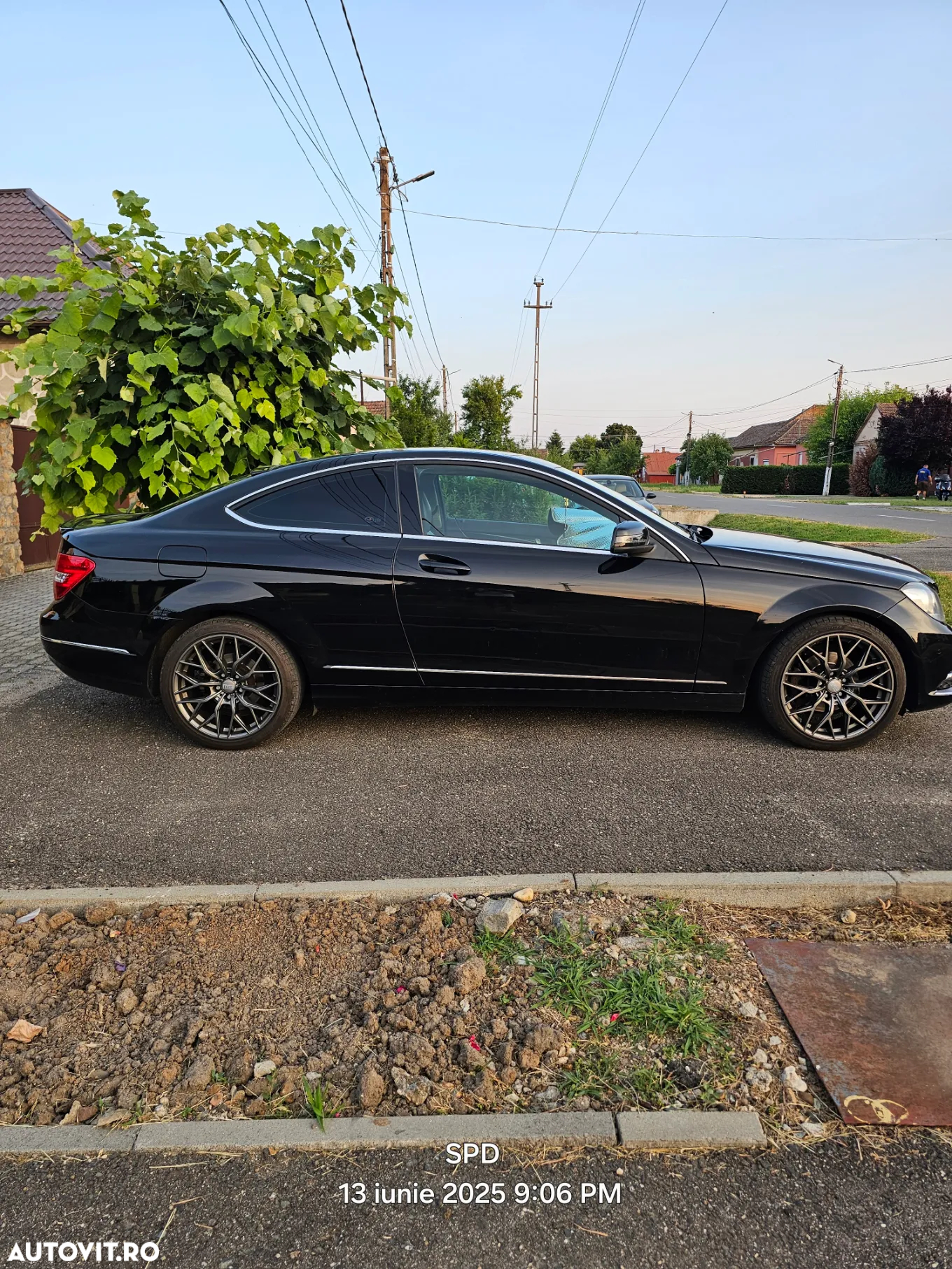 Mercedes-Benz C 180 Coupe BlueEFFICIENCY 7G-TRONIC - 4