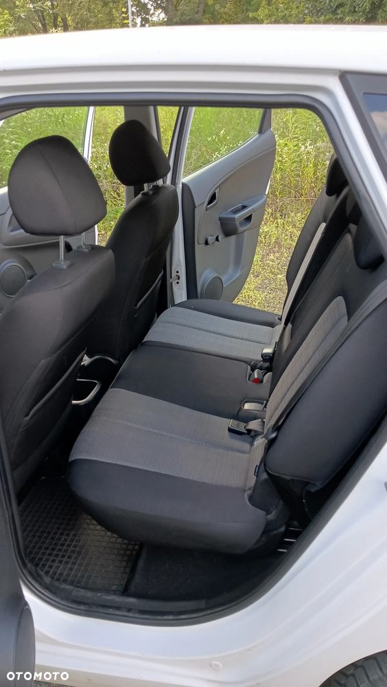 Kia Venga 1.4 CRDi M - 10