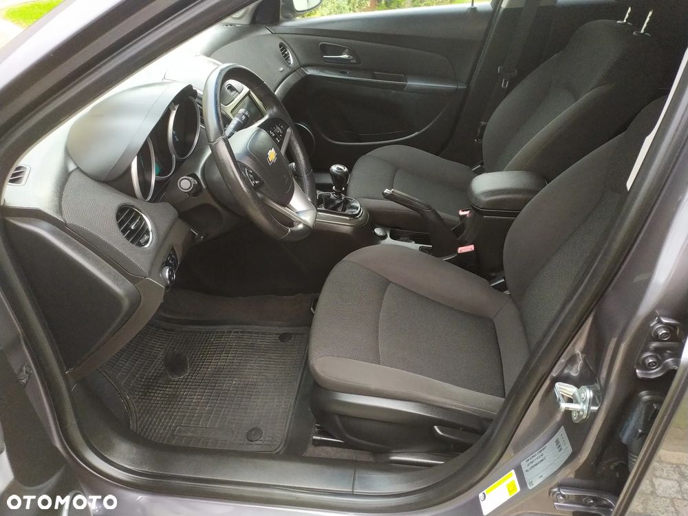 Chevrolet Cruze 1.8 LTZ - 23