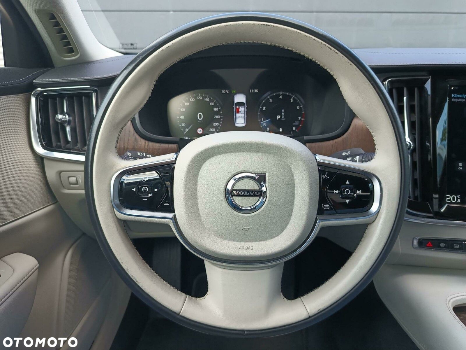 Volvo S90 - 23