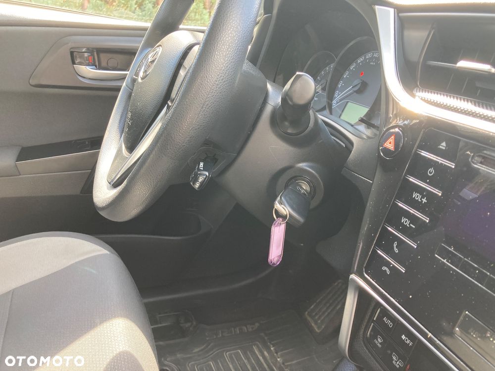 Toyota Auris - 30