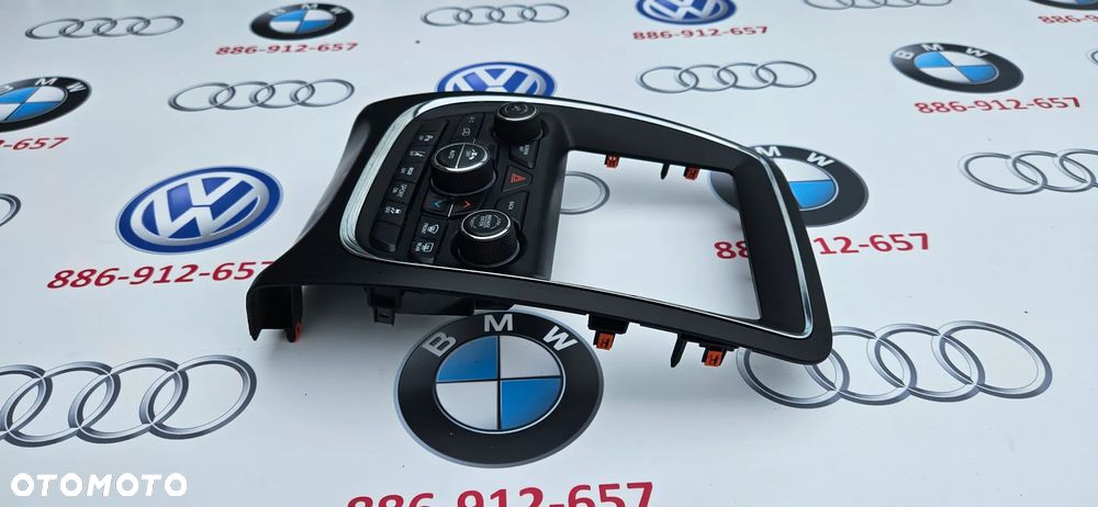 Dodge Durango III LIFT 2014-2017 Panel klimatyzacji AC Panel sterowania nawiewem Ramka wyświetlacza radia pod duży wyświetlacz P68253734AG - 8