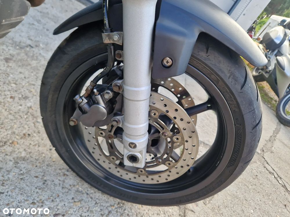 Yamaha MT - 12