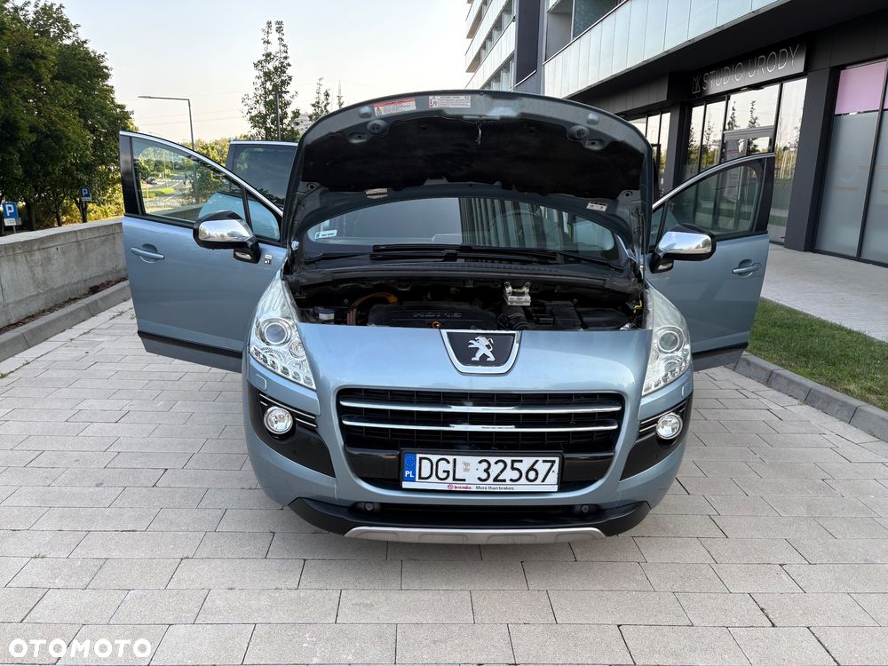 Peugeot 3008 Hybrid4 - 16