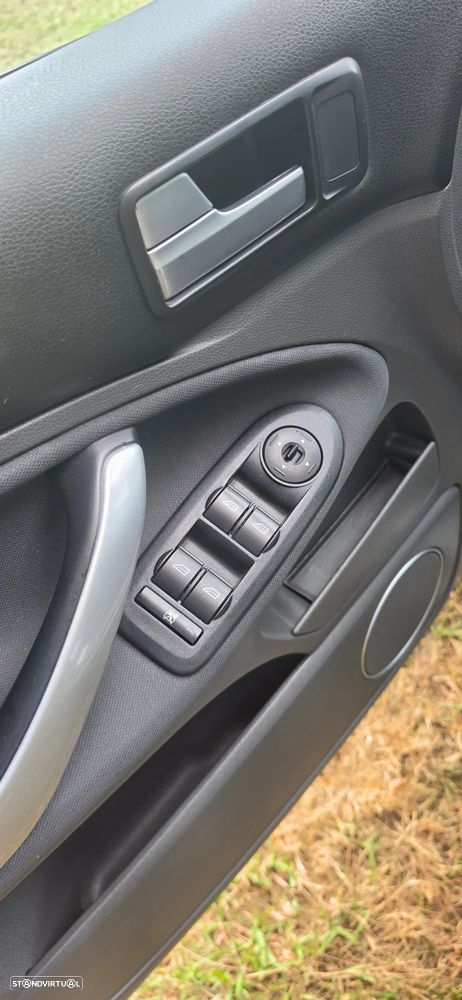 Ford C-Max 1.6 TDCi Titanium - 15