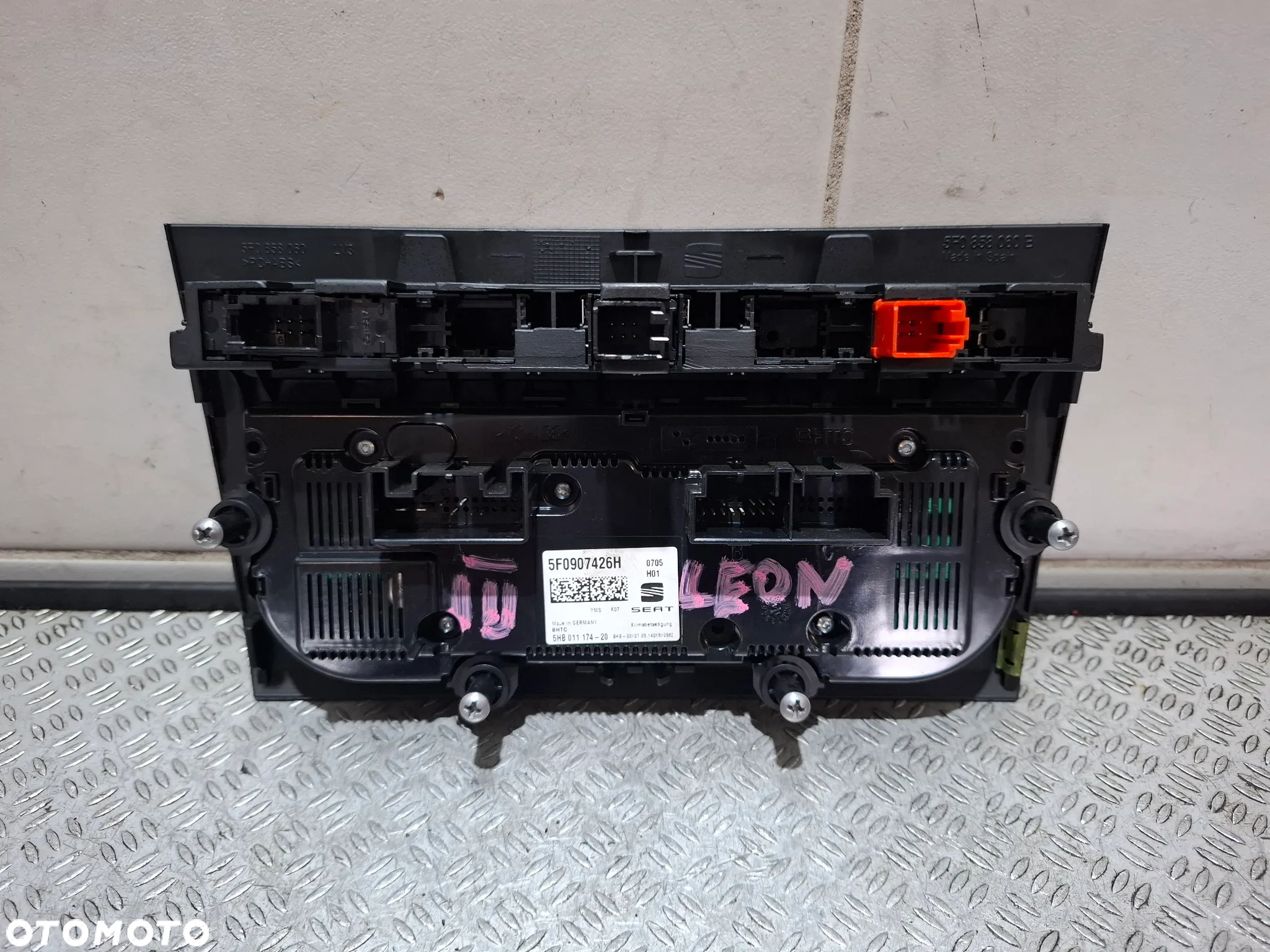 Panel sterowania klimatronik Seat Leon III 2014 rok nr 5F0907426H - 3