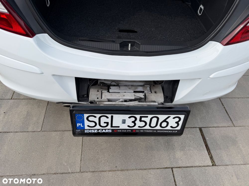 Opel Corsa 1.4 16V Cosmo - 15