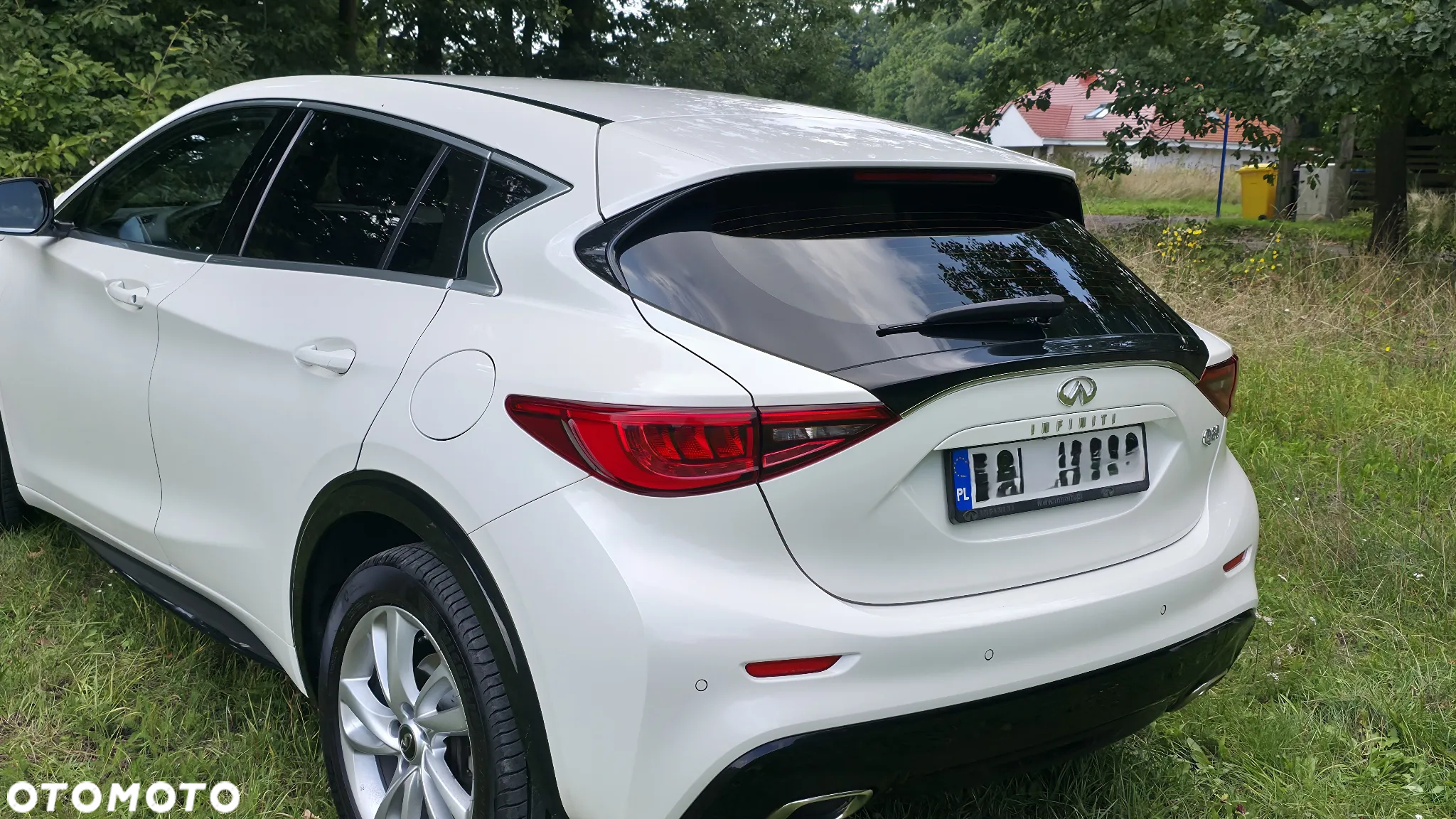 Infiniti Q30 1.6t Luxe 7DCT - 4