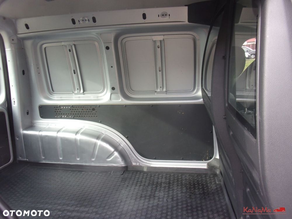 Volkswagen Caddy - 18