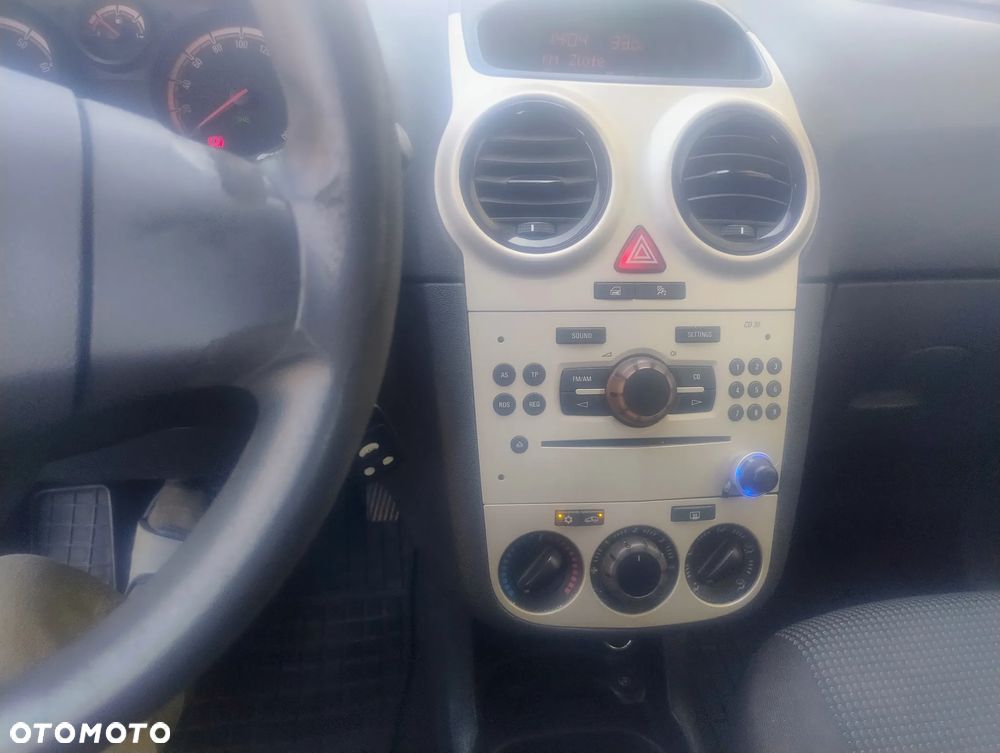 Opel Corsa 1.2 16V Cosmo - 7