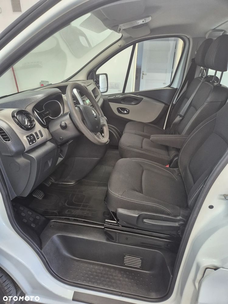 Renault Trafic - 13