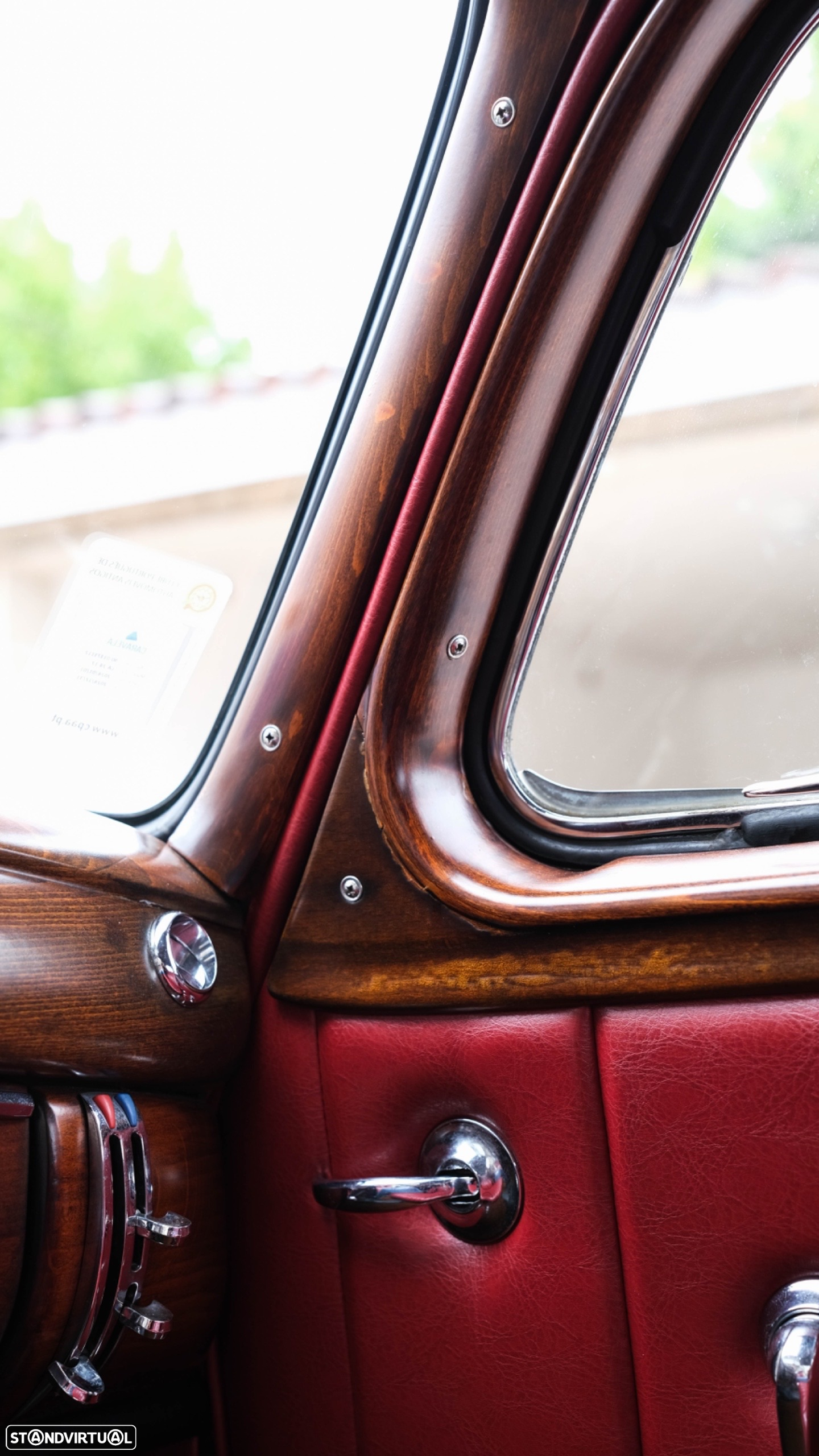 Mercedes-Benz 220 - 30