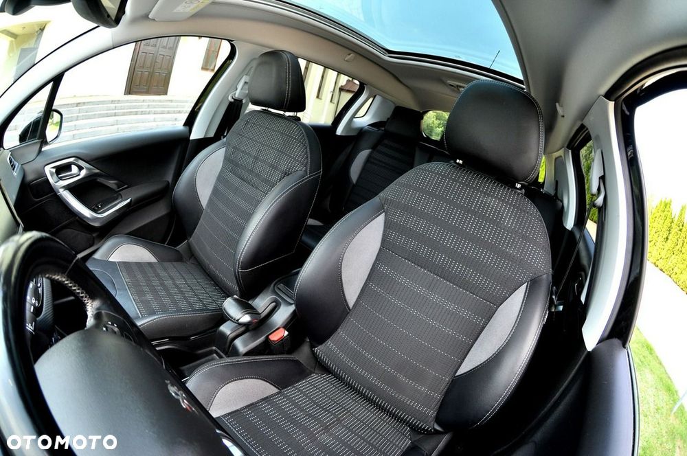 Peugeot 2008 PureTech 82 Allure - 18