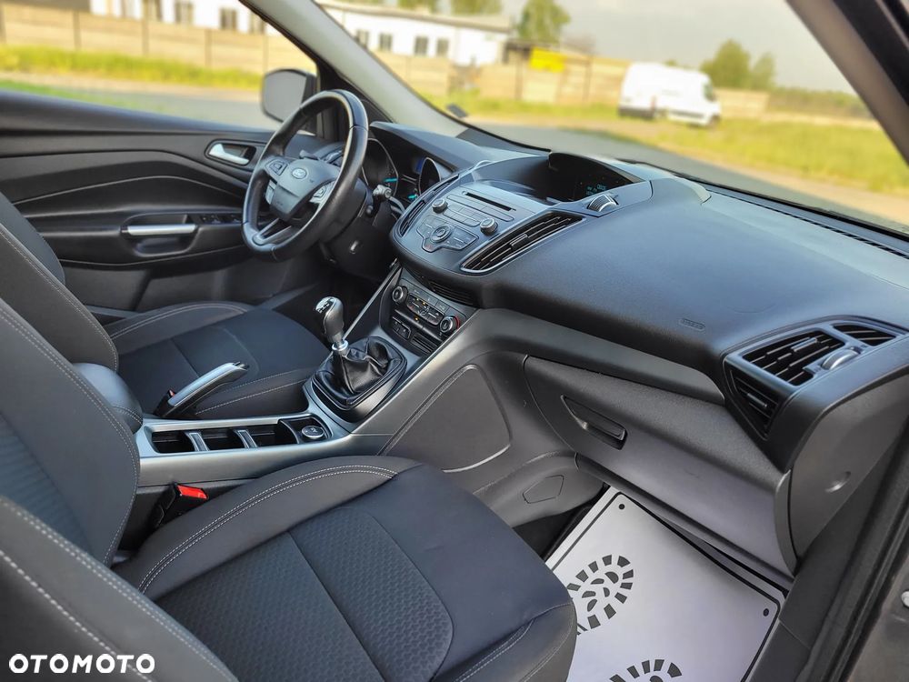 Ford Kuga - 16