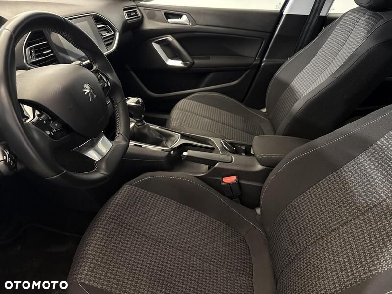 Peugeot 308 1.2 PureTech Active S&S - 12