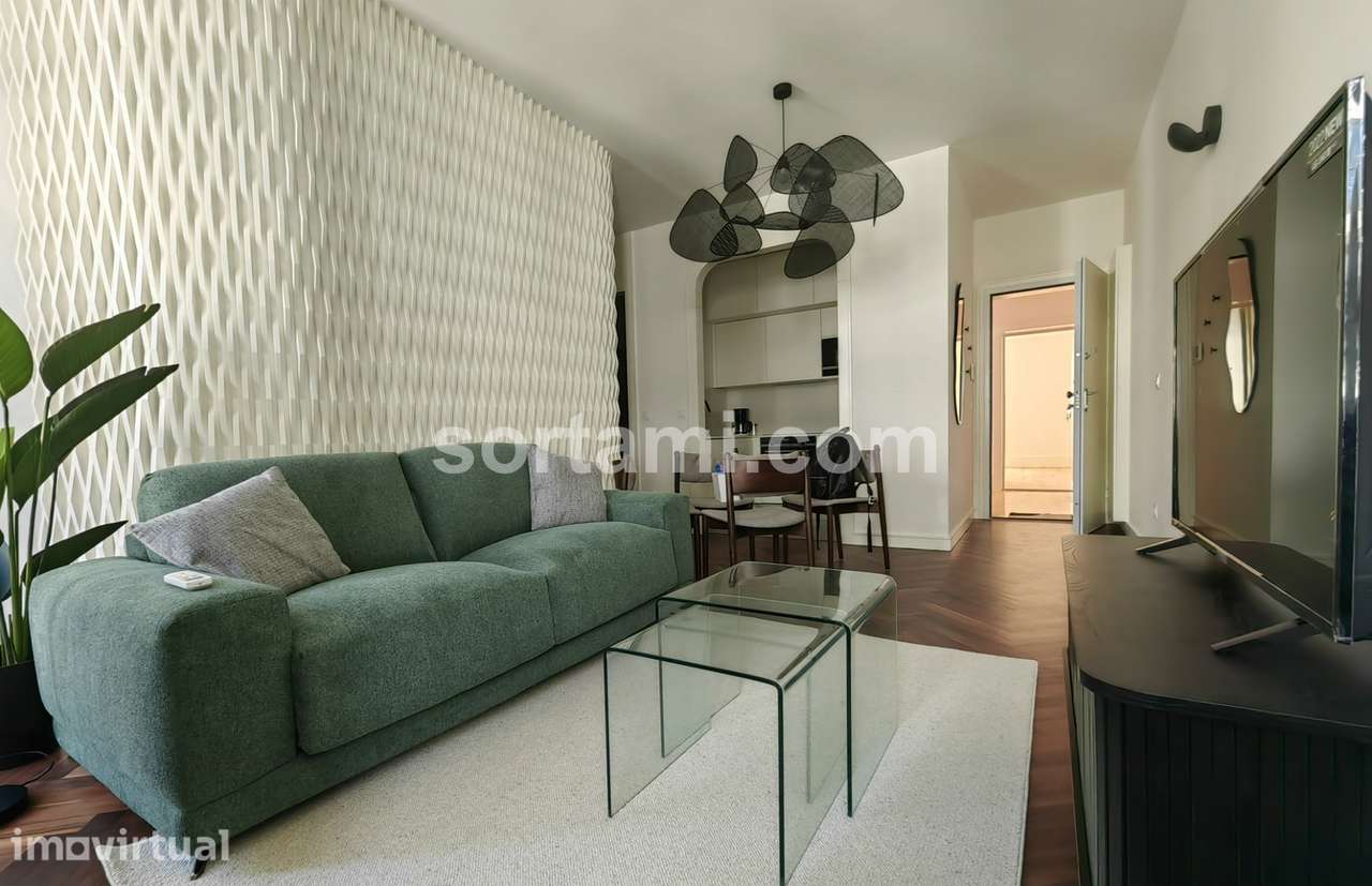 Apartamento T0+1 Venda em Cedofeita, Santo Ildefonso, Sé, Miragaia, Sã - Grande imagem: 2/13