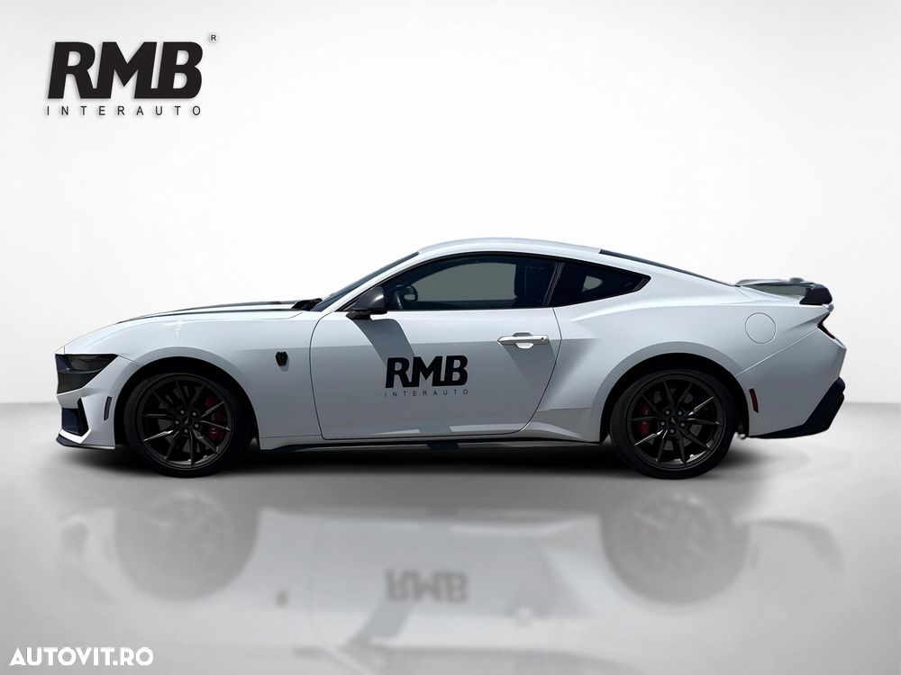 Ford Mustang - 3