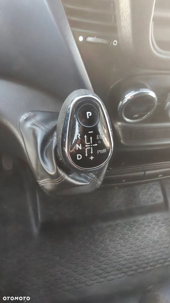 Iveco Daily 35C14  bliźniak brygadówka 7 osób - 19