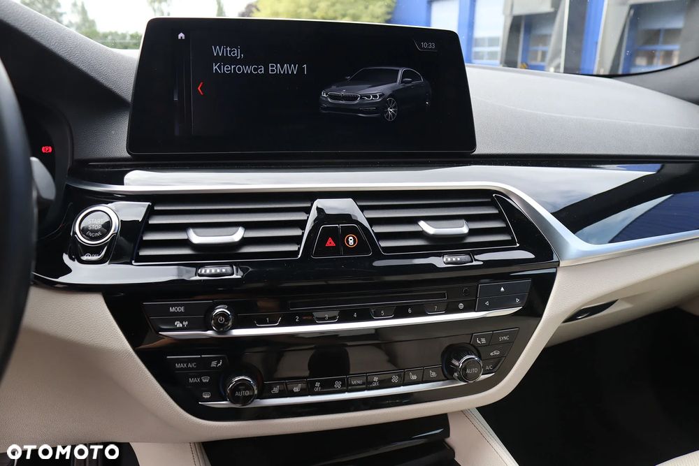 BMW Seria 5 530d xDrive M Sport sport - 3