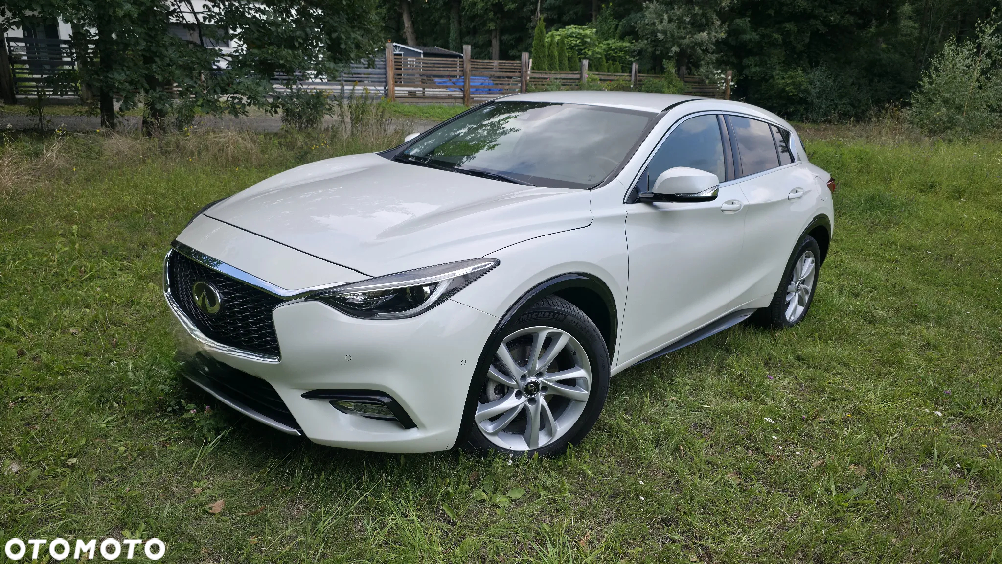 Infiniti Q30 1.6t Luxe 7DCT - 9