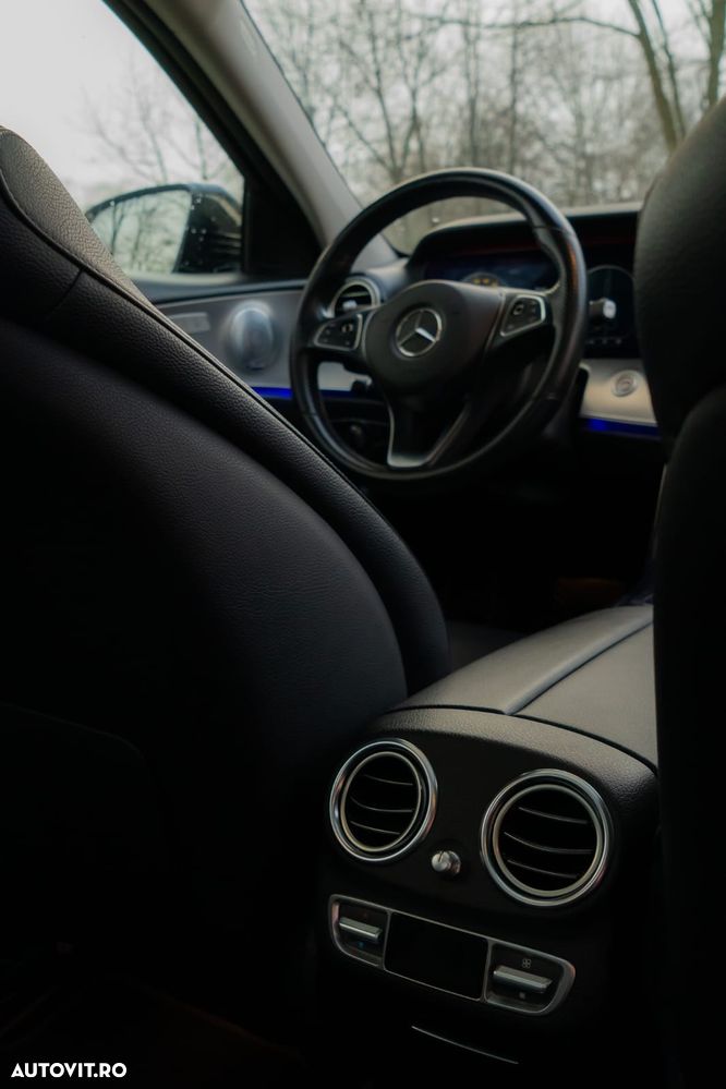 Mercedes-Benz E - 16