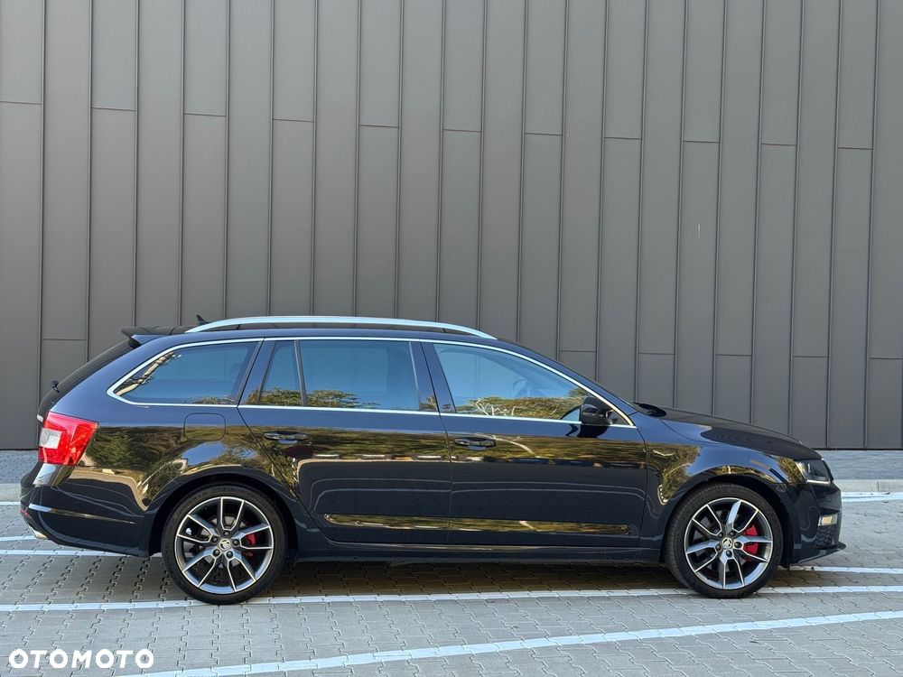 Skoda Octavia 2.0 TDI DSG RS - 9