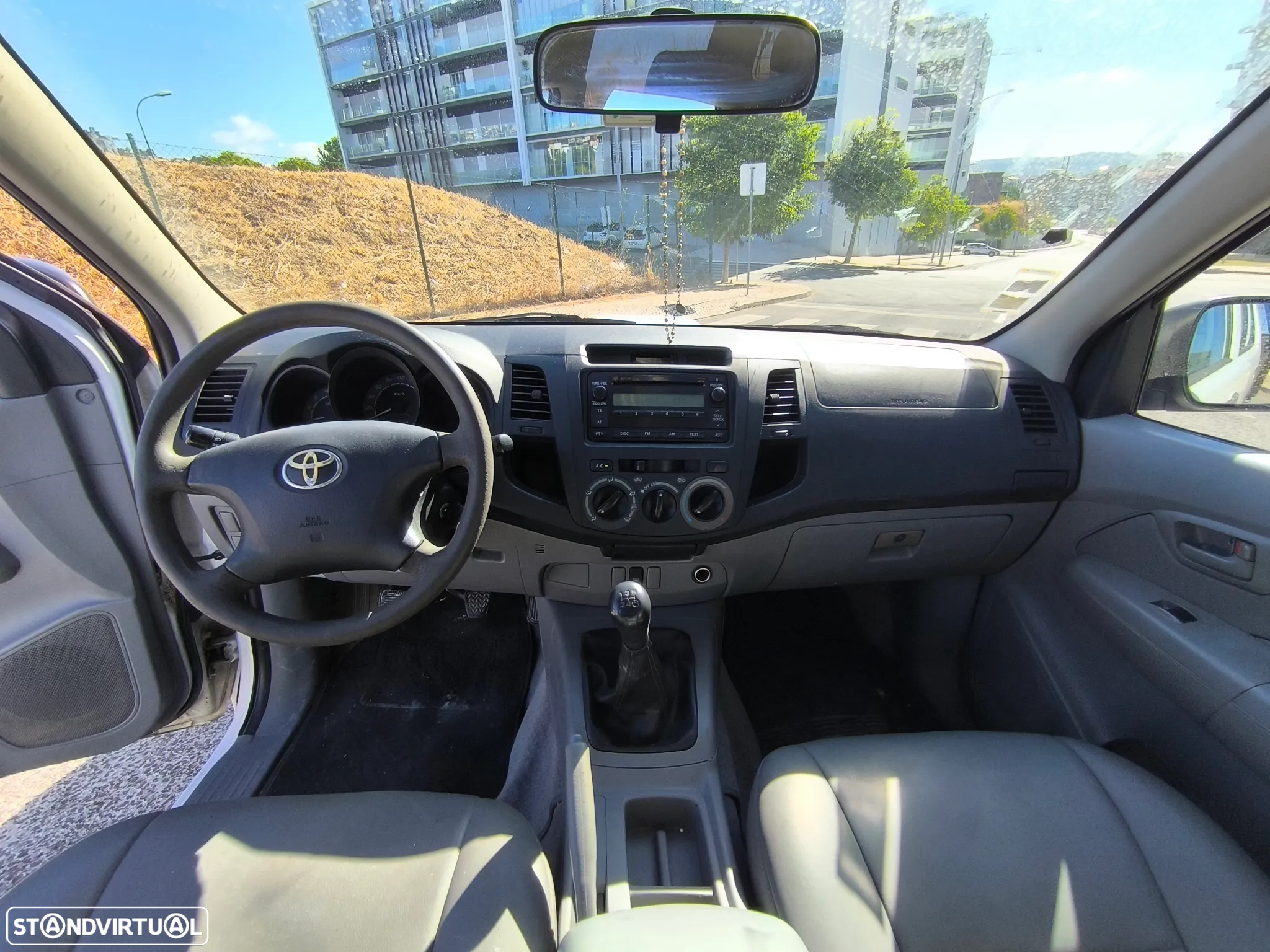 Toyota Hilux 2.5 D-4D 2WD CD AC - 7