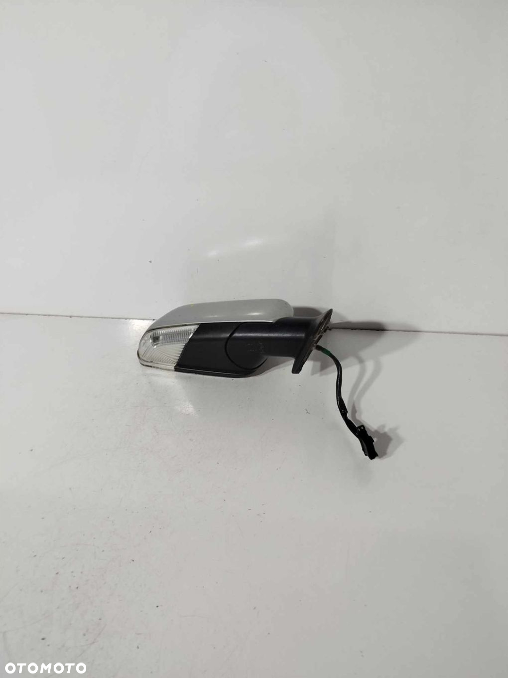 LUSTERKO PRAWE PRZEDNIE SKODA OCTAVIA II 7 PIN 04-08 - 2