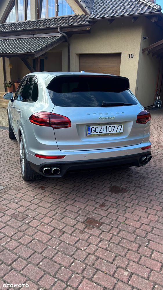 Porsche Cayenne - 4