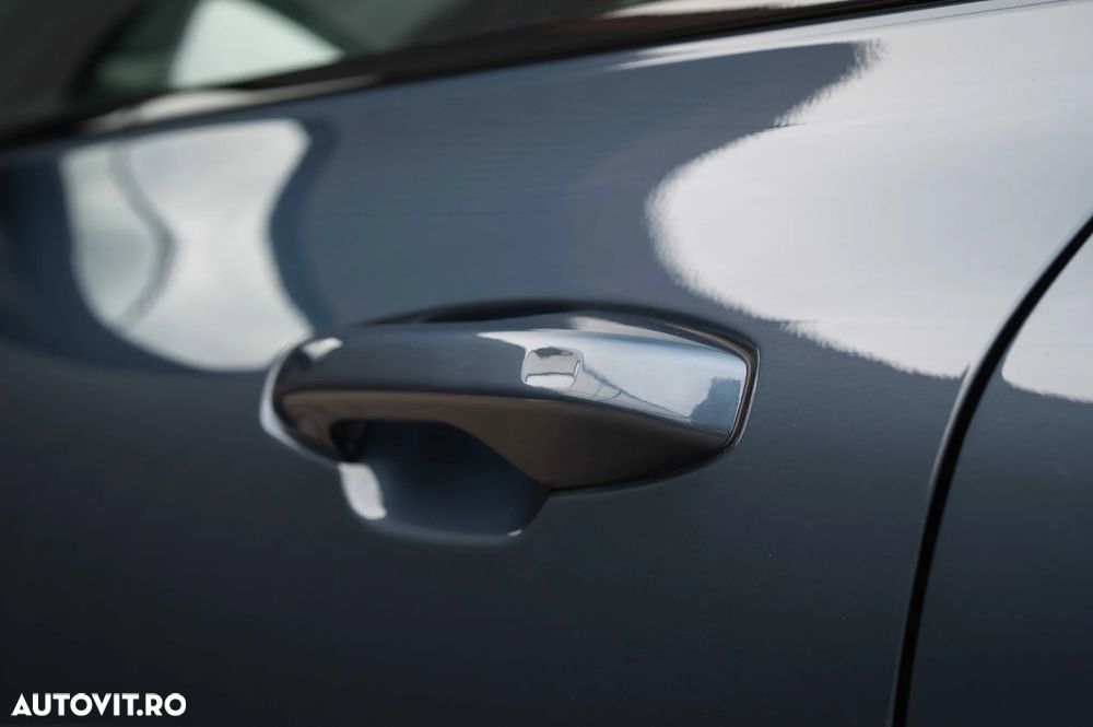 Volvo V60 B4 MHEV AT Ultimate Dark - 15