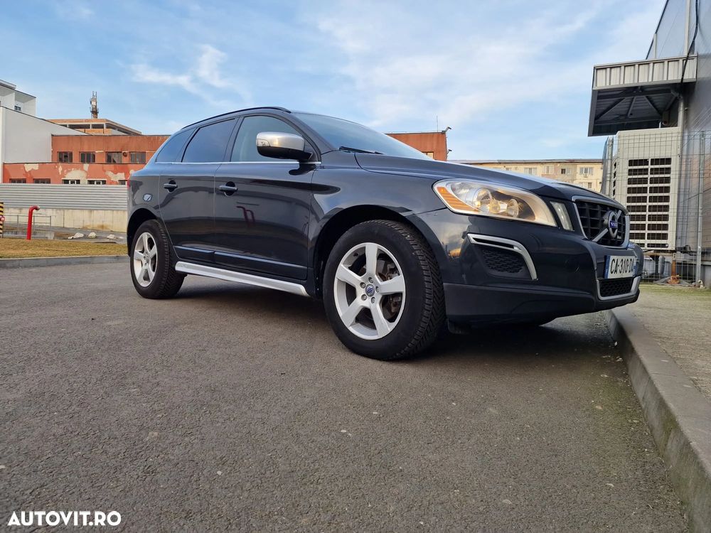 Volvo XC 60 2.4D AWD RDesign - 34