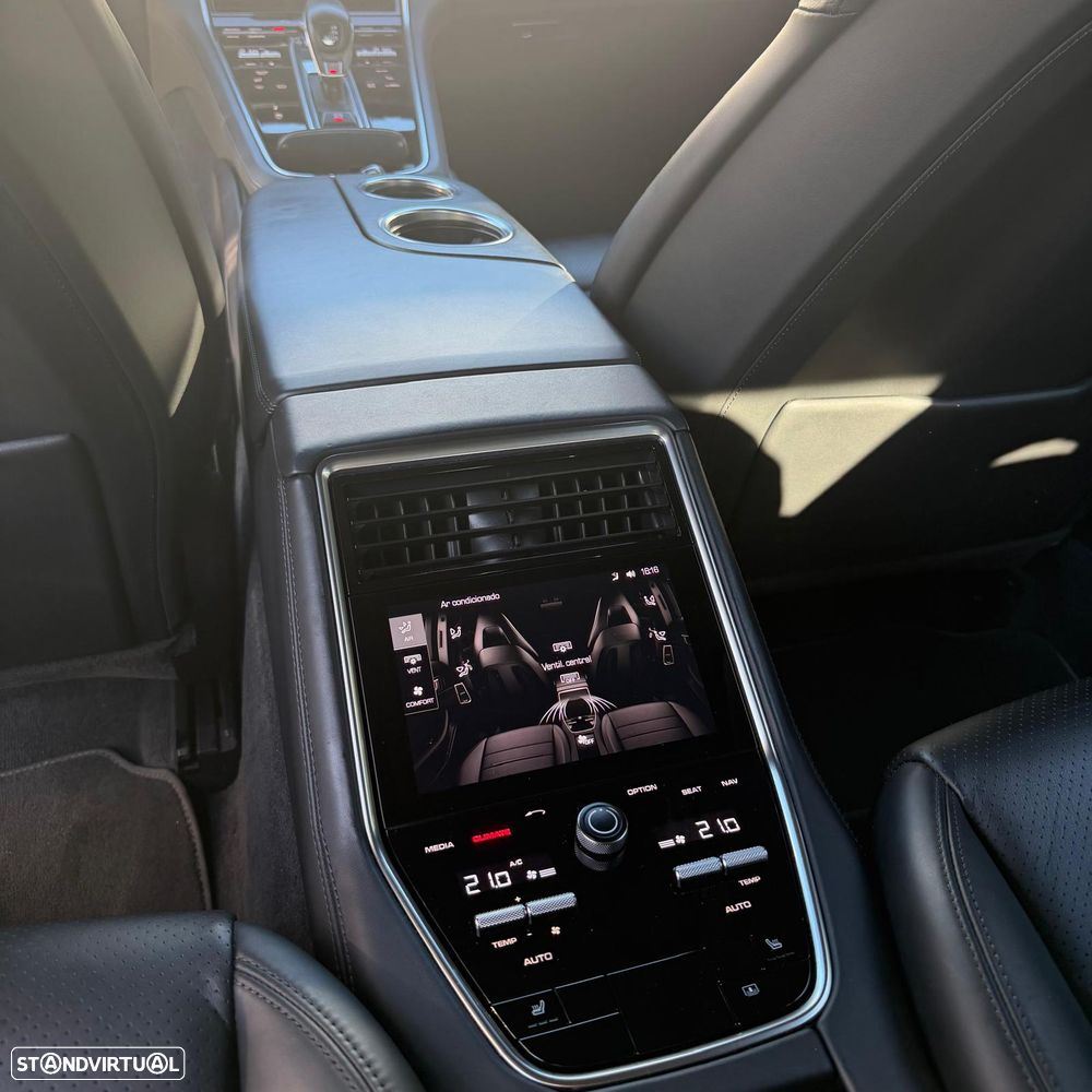 Porsche Panamera 4 S - 13