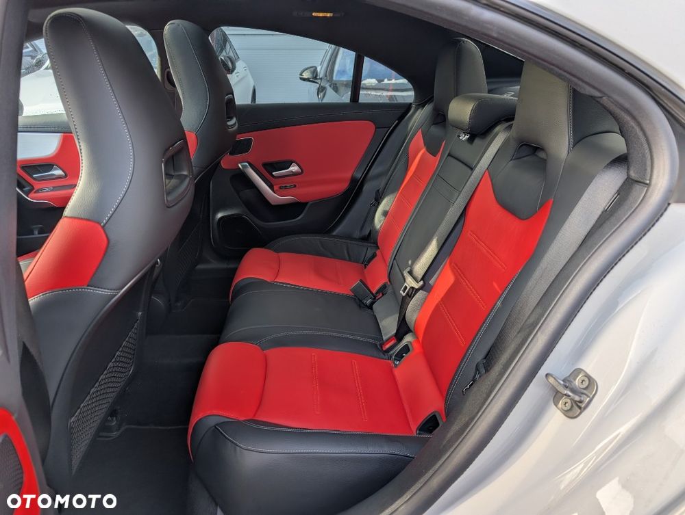Mercedes-Benz CLA 200 AMG Line 7G-DCT - 9