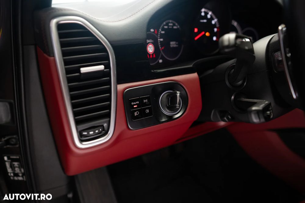 Porsche Cayenne Standard - 11