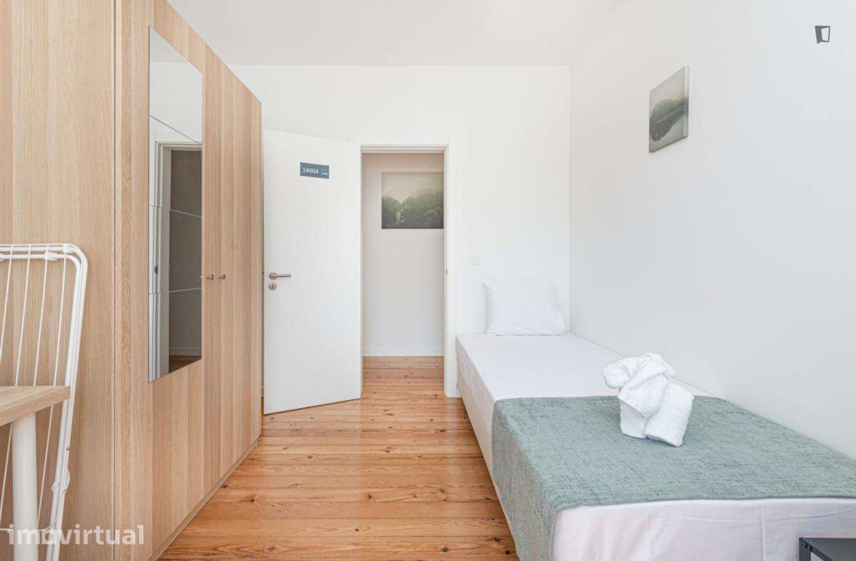 Quarto - localizado em Alcântara Lisbon - Grande imagem: 5/17