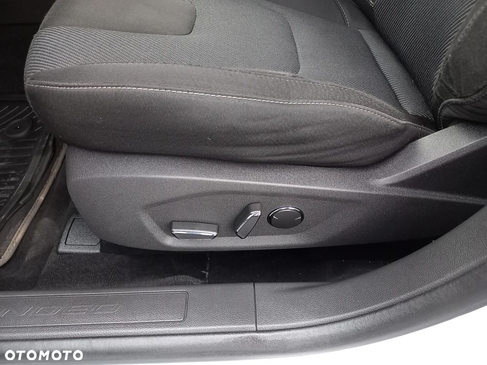 Ford Mondeo 2.0 TDCi Titanium PowerShift - 33