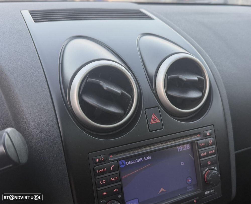 Nissan Qashqai 1.5 dCi Tekna Premium 17 - 26